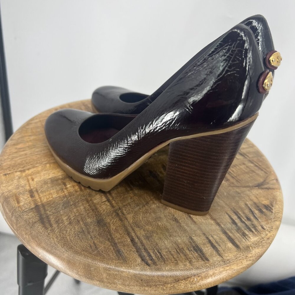 BCBGMaxAzria | RARE Patent Purple Pump 9 - Picture 6 of 13